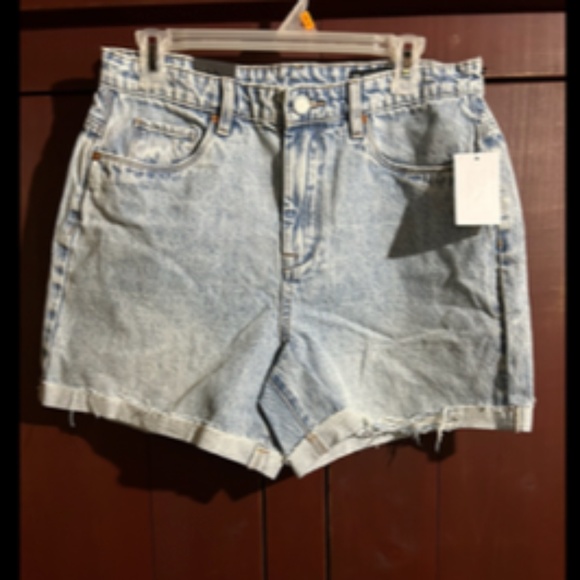 Blank NYC The Perry Mom Shorts Cuffed Hem in Party Everyday Size 29 - NWT - Picture 4 of 16